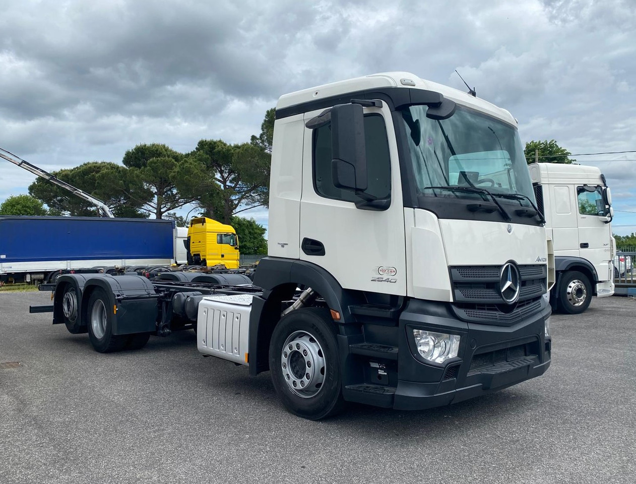 MERCEDES-BENZ ANTOS 25.40 - Вантажівка шасі: фото 3 MERCEDES-BENZ ANTOS 25.40 - Вантажівка шасі: фото 3