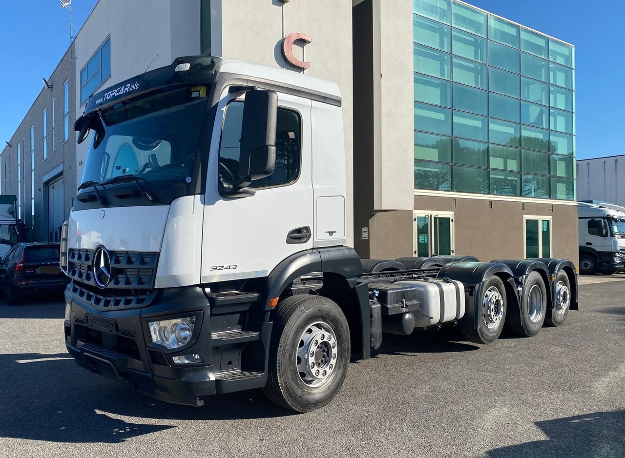 MERCEDES-BENZ AROCS 32.43 - Вантажівка шасі: фото 1 MERCEDES-BENZ AROCS 32.43 - Вантажівка шасі: фото 1