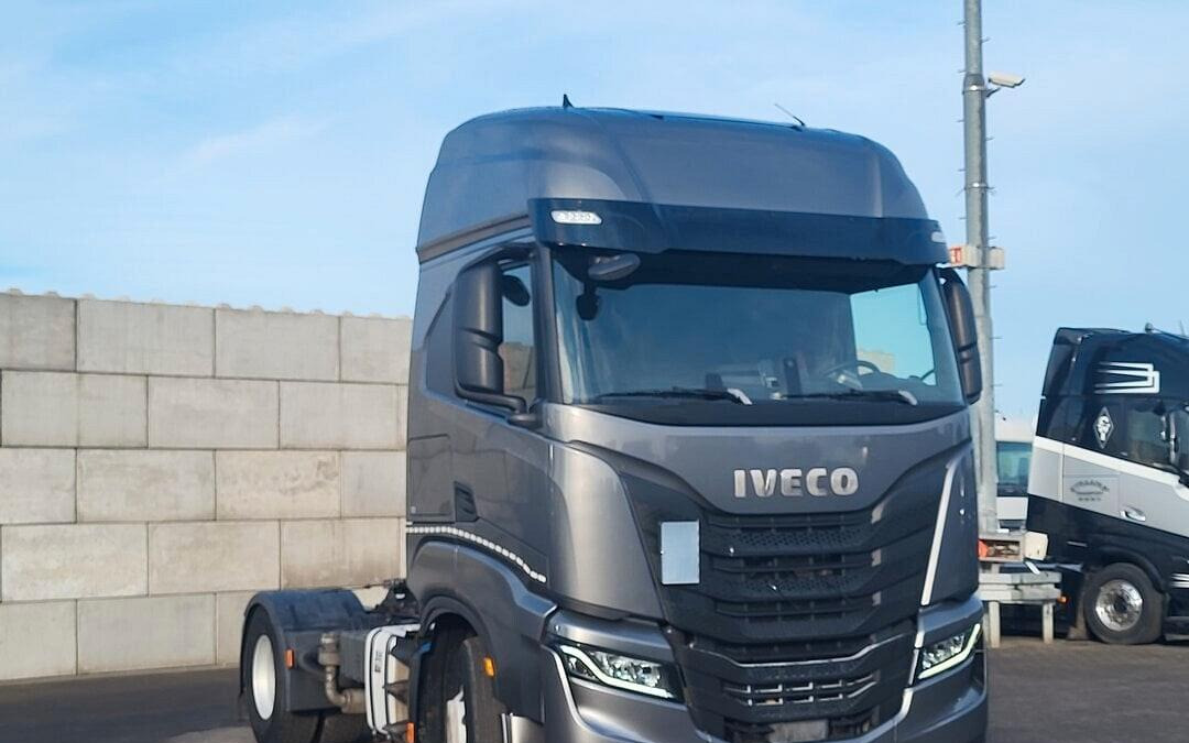 IVECO S-WAY 480 2020 TRATTORE STRADALE EURO 6 - Тягач: фото 2 IVECO S-WAY 480 2020 TRATTORE STRADALE EURO 6 - Тягач: фото 2