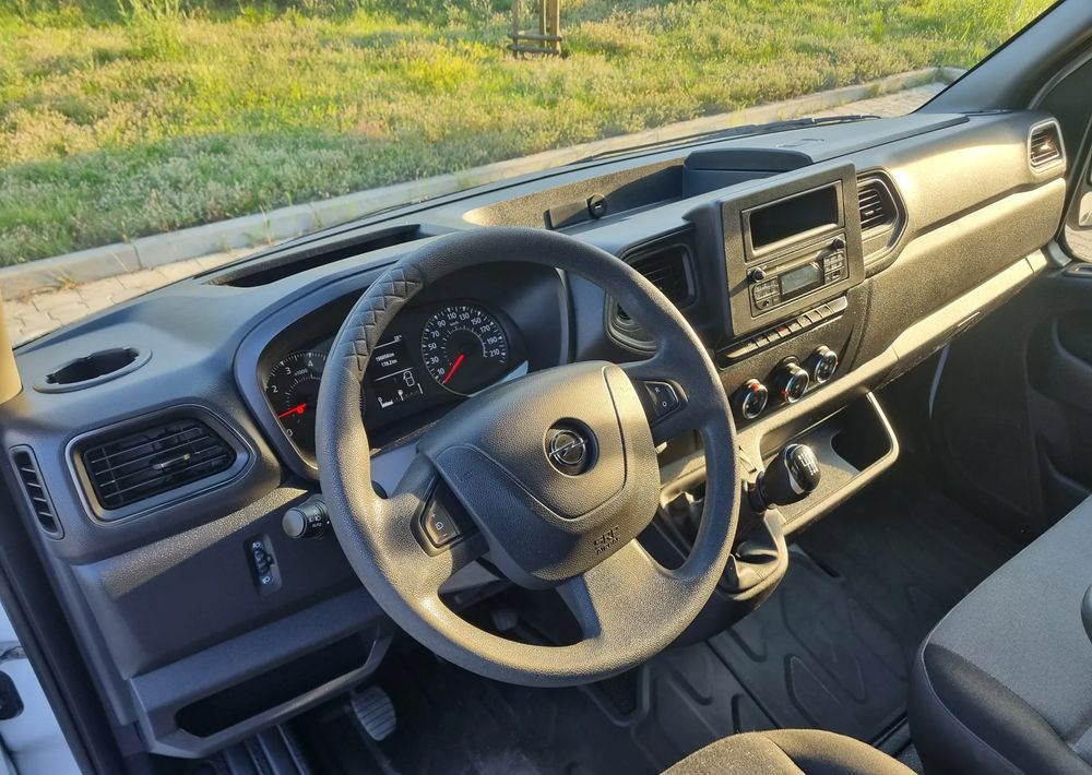 Суцільнометалевий фургон Opel Movano: фото 17