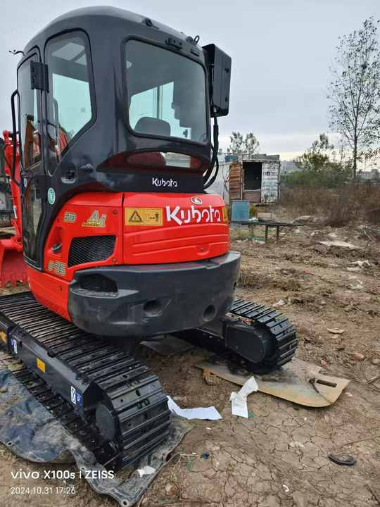 3TONS Good Quality Used Kubota U35 Hydraulic Excavator Used U25 U35 Mini Mxcavator Used Small Digger Kubota U35 - Міні-екскаватор: фото 5 3TONS Good Quality Used Kubota U35 Hydraulic Excavator Used U25 U35 Mini Mxcavator Used Small Digger Kubota U35 - Міні-екскаватор: фото 5