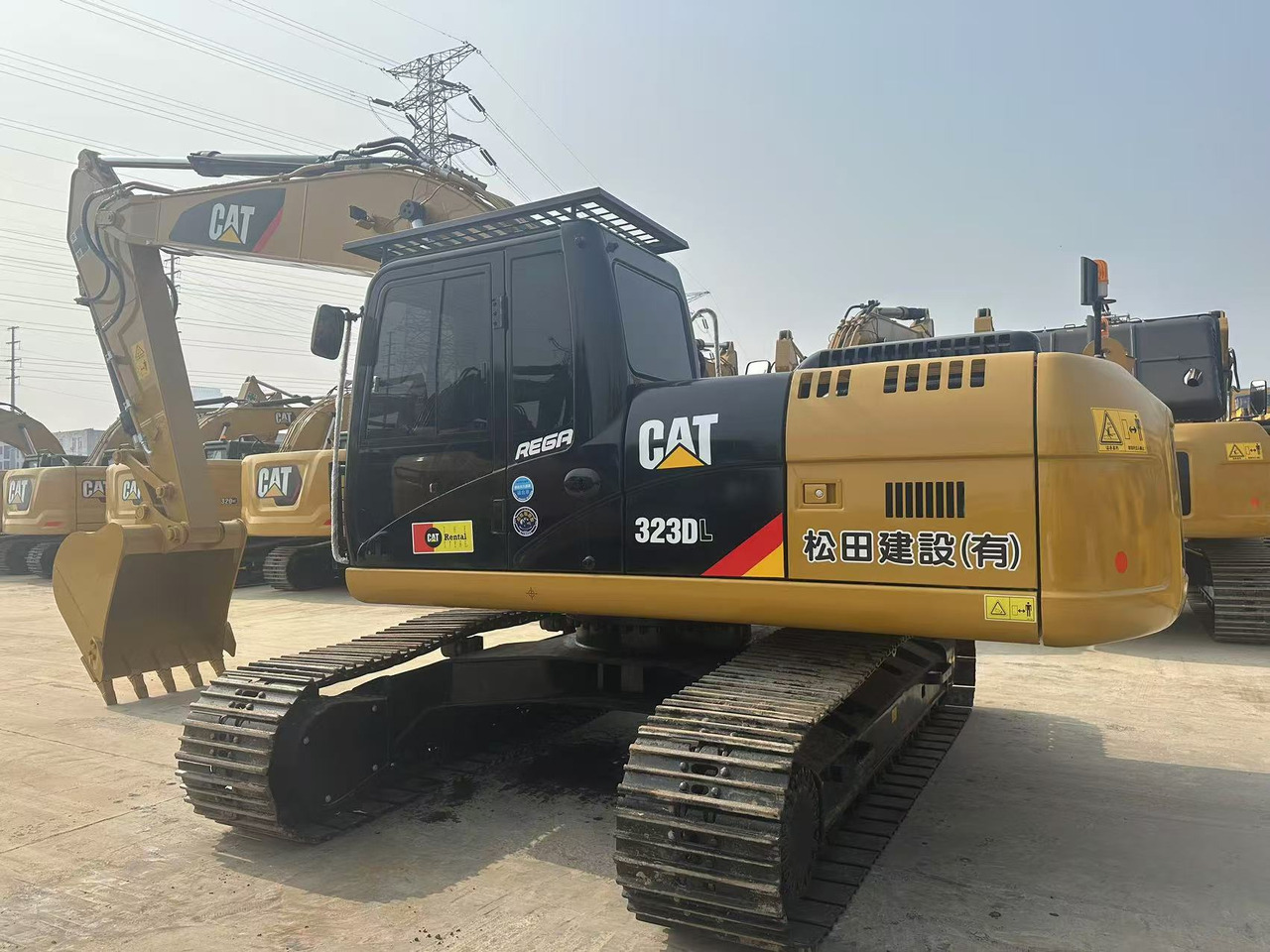CATERPILLAR Used Digger CAT 323DL Construction Machinery Construction Digger Used CAT 323DL Cheap Excavator - Будівельна техніка: фото 1 CATERPILLAR Used Digger CAT 323DL Construction Machinery Construction Digger Used CAT 323DL Cheap Excavator - Будівельна техніка: фото 1