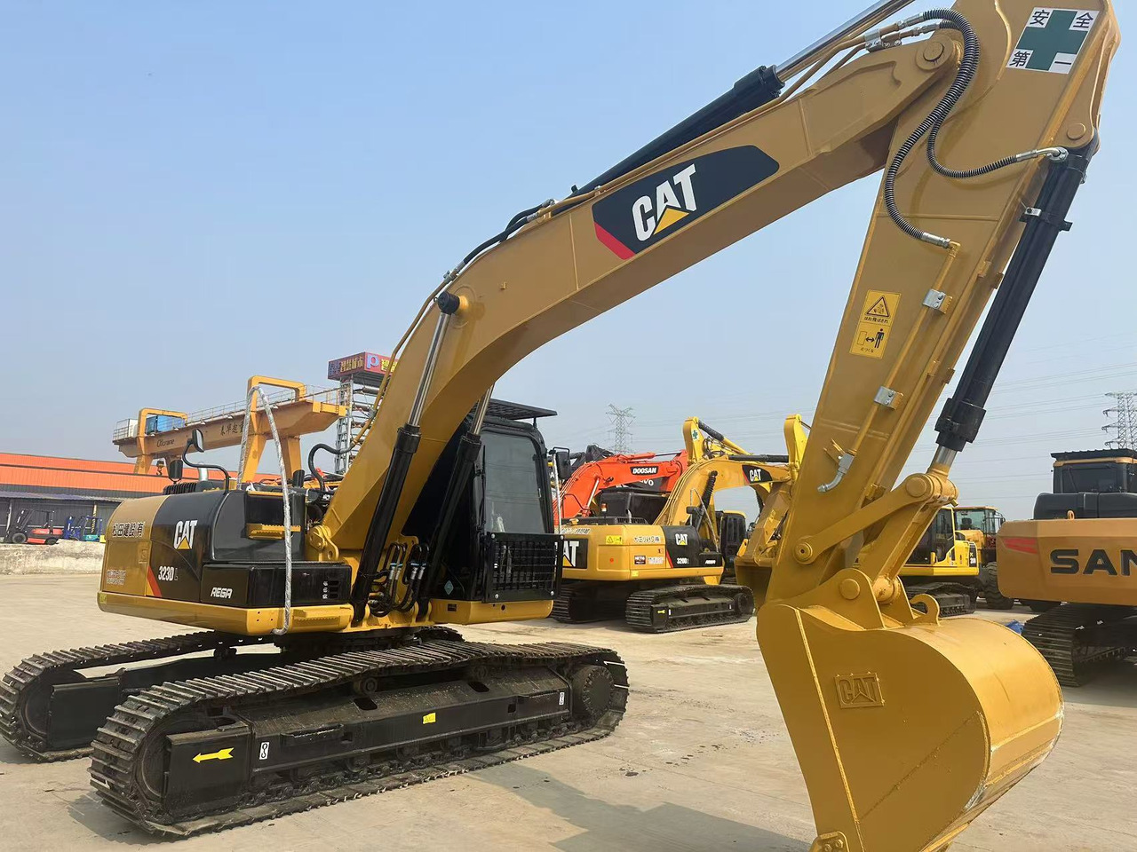 CATERPILLAR Used Digger CAT 323DL Construction Machinery Construction Digger Used CAT 323DL Cheap Excavator - Будівельна техніка: фото 2 CATERPILLAR Used Digger CAT 323DL Construction Machinery Construction Digger Used CAT 323DL Cheap Excavator - Будівельна техніка: фото 2