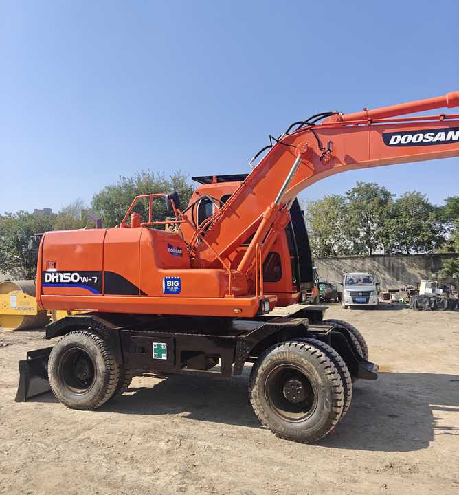 Good Condition Original Doosan DH150w-7 Wheel Excavator 15 Tons Used Doosan Dh150w-7 Excavator Used Wheel Excavator for Sale - Колісний екскаватор: фото 1 Good Condition Original Doosan DH150w-7 Wheel Excavator 15 Tons Used Doosan Dh150w-7 Excavator Used Wheel Excavator for Sale - Колісний екскаватор: фото 1