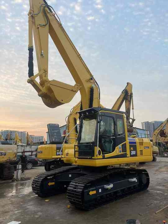 PC200-8 Low Working Hour Second Hand 20 Ton Excavator Komatsu Pc200-8 Crawler Excavator Used Komatsu Excavator PC200-8N1 - Екскаватор: фото 2 PC200-8 Low Working Hour Second Hand 20 Ton Excavator Komatsu Pc200-8 Crawler Excavator Used Komatsu Excavator PC200-8N1 - Екскаватор: фото 2