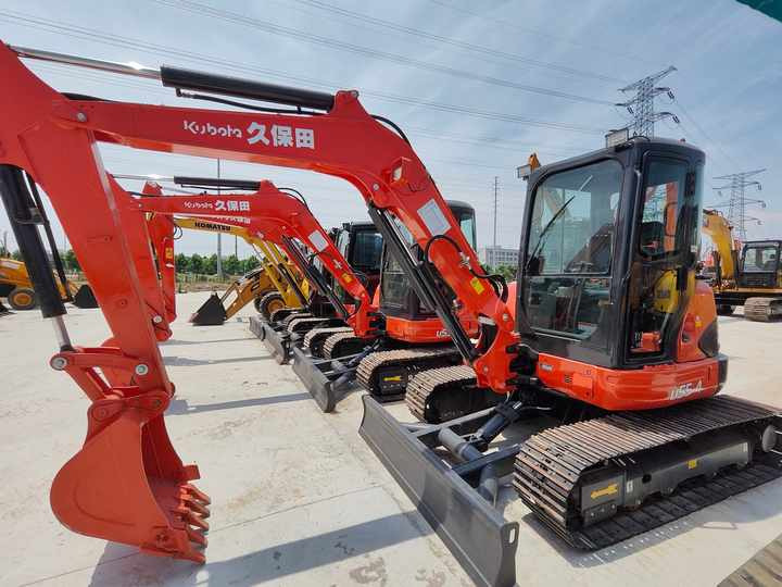 Perfect Condition Kubota U55-4 Japan Brand Mini Excavator with Pusher for Sale 90% Brand New Mini Kubota U25 35 55 5tons - Міні-екскаватор: фото 5 Perfect Condition Kubota U55-4 Japan Brand Mini Excavator with Pusher for Sale 90% Brand New Mini Kubota U25 35 55 5tons - Міні-екскаватор: фото 5