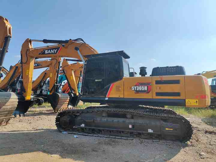 Second-hand SANY 365H Excavator in Excellent Condition Is Sold at a Low Price. 36-ton Used Hydraulic Excavator Is in Stock. - Гусеничний екскаватор: фото 3 Second-hand SANY 365H Excavator in Excellent Condition Is Sold at a Low Price. 36-ton Used Hydraulic Excavator Is in Stock. - Гусеничний екскаватор: фото 3