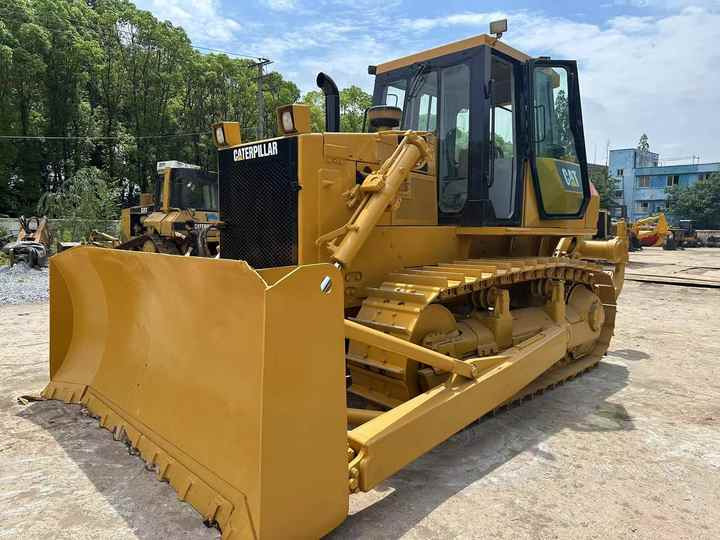 Used Cat D7g-2 Bulldozer on Hot Sale Used Bulldozer D6 D7g D7h D8r - Бульдозер: фото 3 Used Cat D7g-2 Bulldozer on Hot Sale Used Bulldozer D6 D7g D7h D8r - Бульдозер: фото 3
