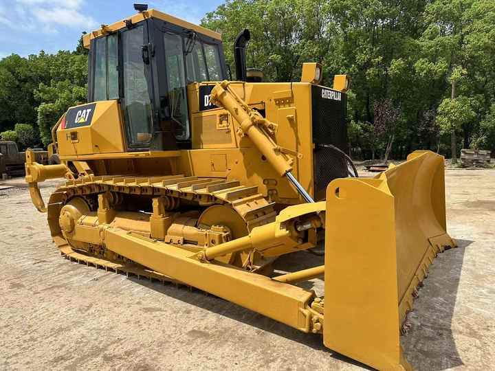Used Cat D7g-2 Bulldozer on Hot Sale Used Bulldozer D6 D7g D7h D8r - Бульдозер: фото 2 Used Cat D7g-2 Bulldozer on Hot Sale Used Bulldozer D6 D7g D7h D8r - Бульдозер: фото 2