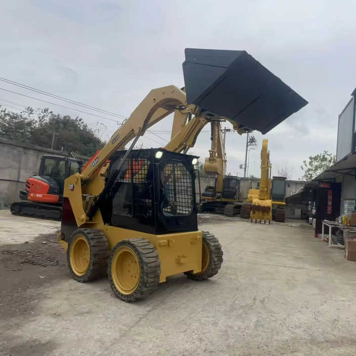 Used Cat246D2 New Model Skid Steer Second Hand Machine Popular Brand Japan Hydraulic Machinery - Міні-навантажувач: фото 1 Used Cat246D2 New Model Skid Steer Second Hand Machine Popular Brand Japan Hydraulic Machinery - Міні-навантажувач: фото 1