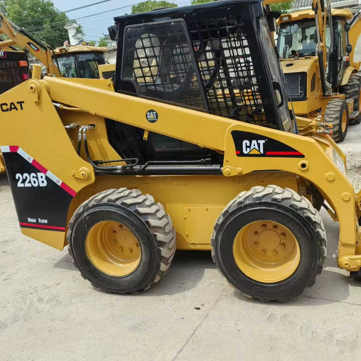 Used Caterpillar 226b Skid Steer with Excellent Performance on Sale Road Working Equipment - Міні-навантажувач: фото 1 Used Caterpillar 226b Skid Steer with Excellent Performance on Sale Road Working Equipment - Міні-навантажувач: фото 1