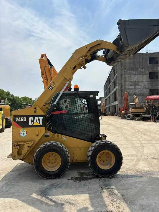 Used Caterpillar 246d 226b 246c Skid Steer Loader on Sale Used Construction for Sale - Міні-навантажувач: фото 3 Used Caterpillar 246d 226b 246c Skid Steer Loader on Sale Used Construction for Sale - Міні-навантажувач: фото 3