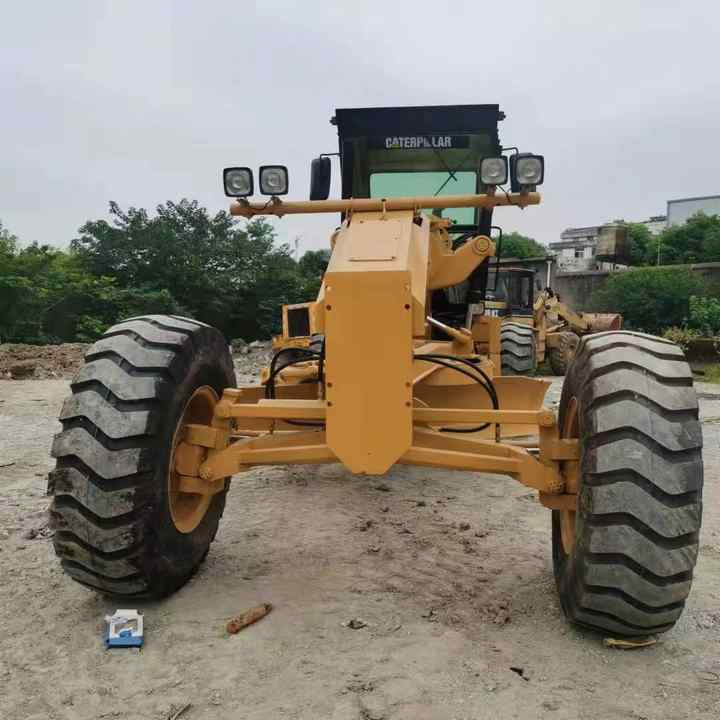 Used Caterpillar CAT 140H Land Road Motor Grader CAT140 CAT140H Used Grader Cheap Price for Sale - Грейдер: фото 2 Used Caterpillar CAT 140H Land Road Motor Grader CAT140 CAT140H Used Grader Cheap Price for Sale - Грейдер: фото 2