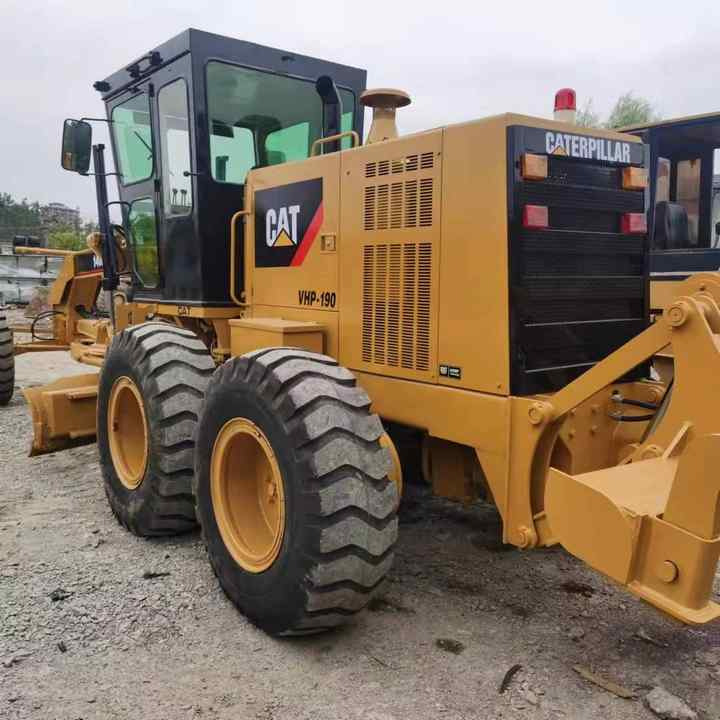 Used Caterpillar CAT 140H Land Road Motor Grader CAT140 CAT140H Used Grader Cheap Price for Sale - Грейдер: фото 4 Used Caterpillar CAT 140H Land Road Motor Grader CAT140 CAT140H Used Grader Cheap Price for Sale - Грейдер: фото 4