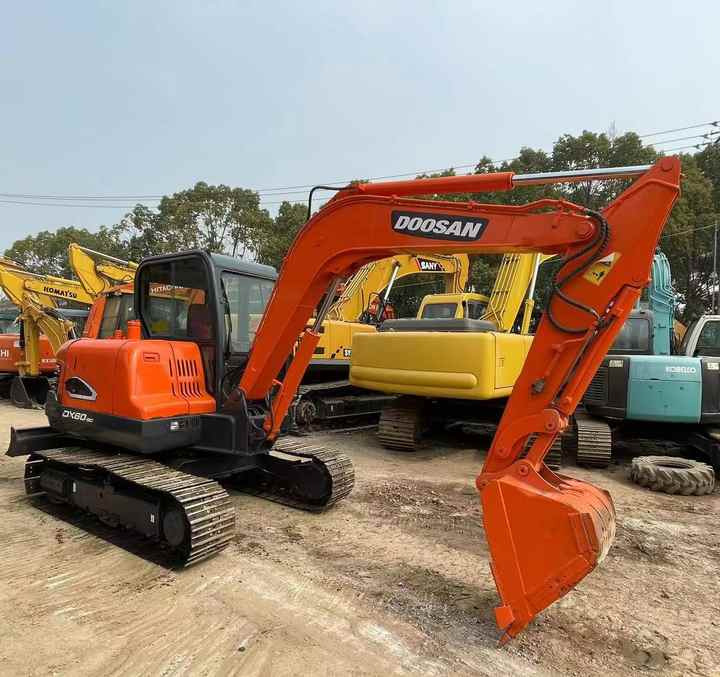 Used Doosan DX60-9c Excavator | Low Hours | Robust Undercarriage | Global Shipping | Discounted Price - Міні-екскаватор: фото 5 Used Doosan DX60-9c Excavator | Low Hours | Robust Undercarriage | Global Shipping | Discounted Price - Міні-екскаватор: фото 5