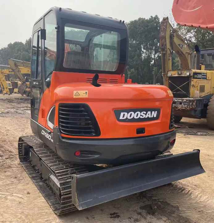 Used Doosan DX60-9c Excavator | Low Hours | Robust Undercarriage | Global Shipping | Discounted Price - Міні-екскаватор: фото 3 Used Doosan DX60-9c Excavator | Low Hours | Robust Undercarriage | Global Shipping | Discounted Price - Міні-екскаватор: фото 3