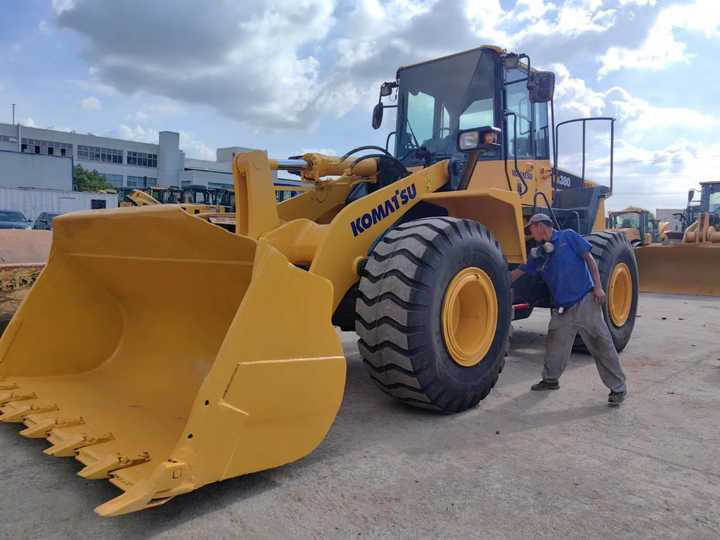 Used komatsu Wa380-6 Wheel Loader for Sale Japan Brand komatsu Wa380 -3 0380-65 470-3 Loader - Колісний навантажувач: фото 3 Used komatsu Wa380-6 Wheel Loader for Sale Japan Brand komatsu Wa380 -3 0380-65 470-3 Loader - Колісний навантажувач: фото 3