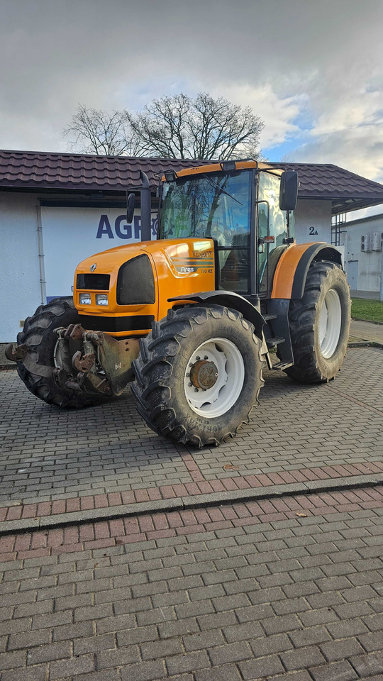 Renault Ares 710 RZ przedni tuz klimatyzacja - Трактор: фото 2 Renault Ares 710 RZ przedni tuz klimatyzacja - Трактор: фото 2