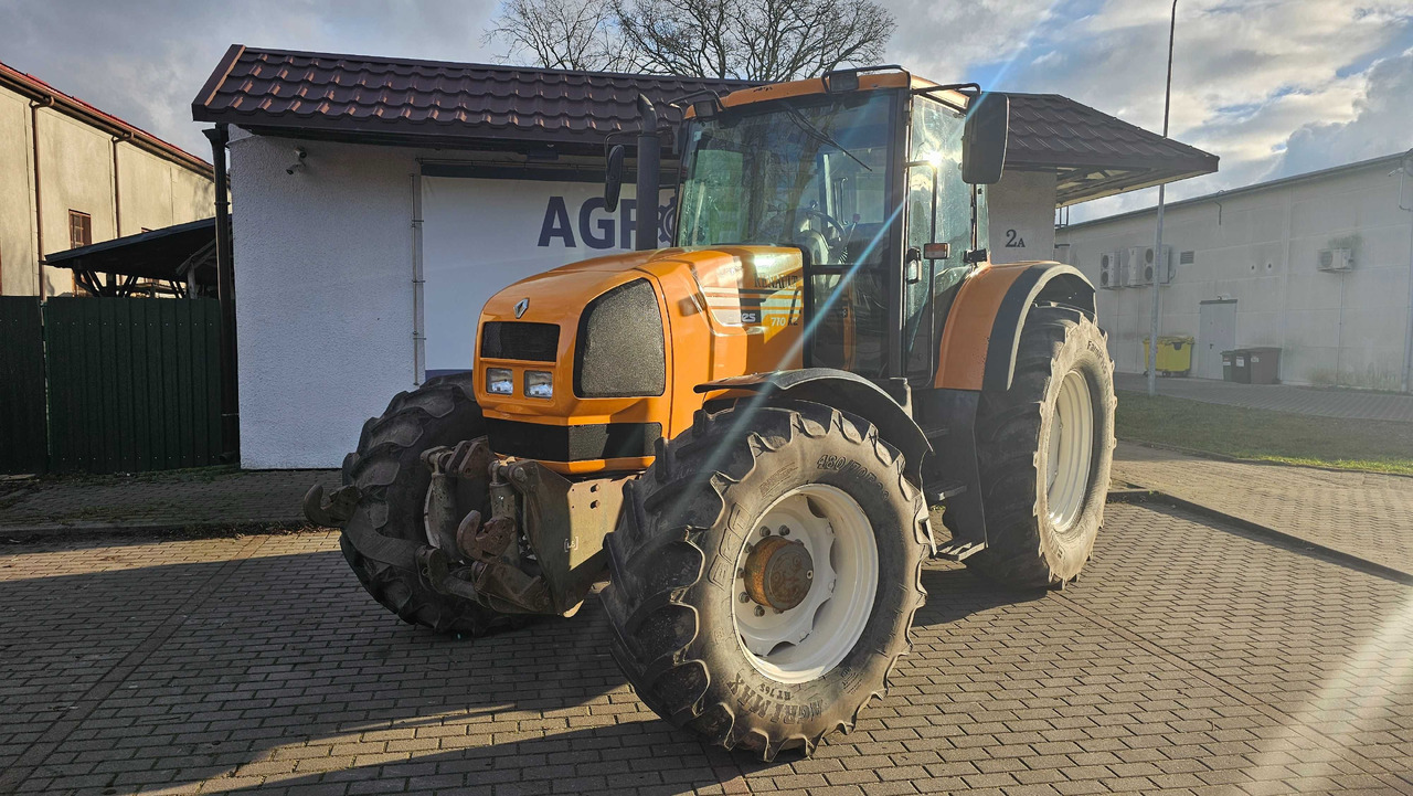 Renault Ares 710 RZ przedni tuz klimatyzacja - Трактор: фото 4 Renault Ares 710 RZ przedni tuz klimatyzacja - Трактор: фото 4