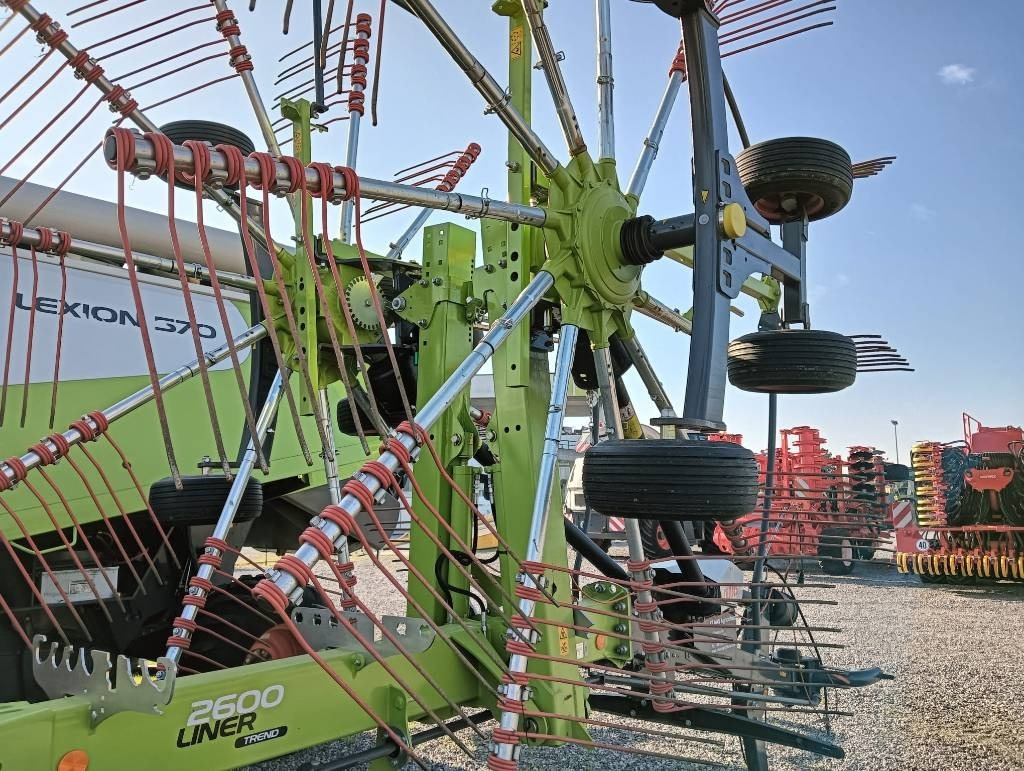 Claas LINER 2600 TREND - Сіноворушилка: фото 5 Claas LINER 2600 TREND - Сіноворушилка: фото 5