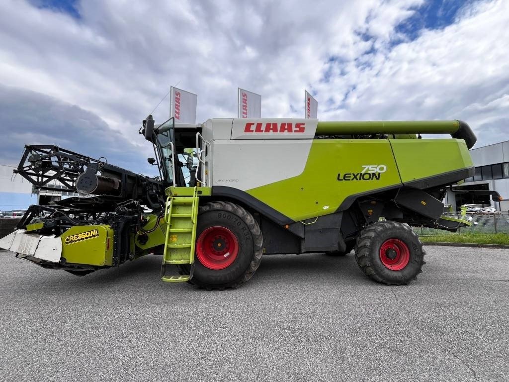 Claas Lexion 750 - Зернозбиральний комбайн: фото 1 Claas Lexion 750 - Зернозбиральний комбайн: фото 1
