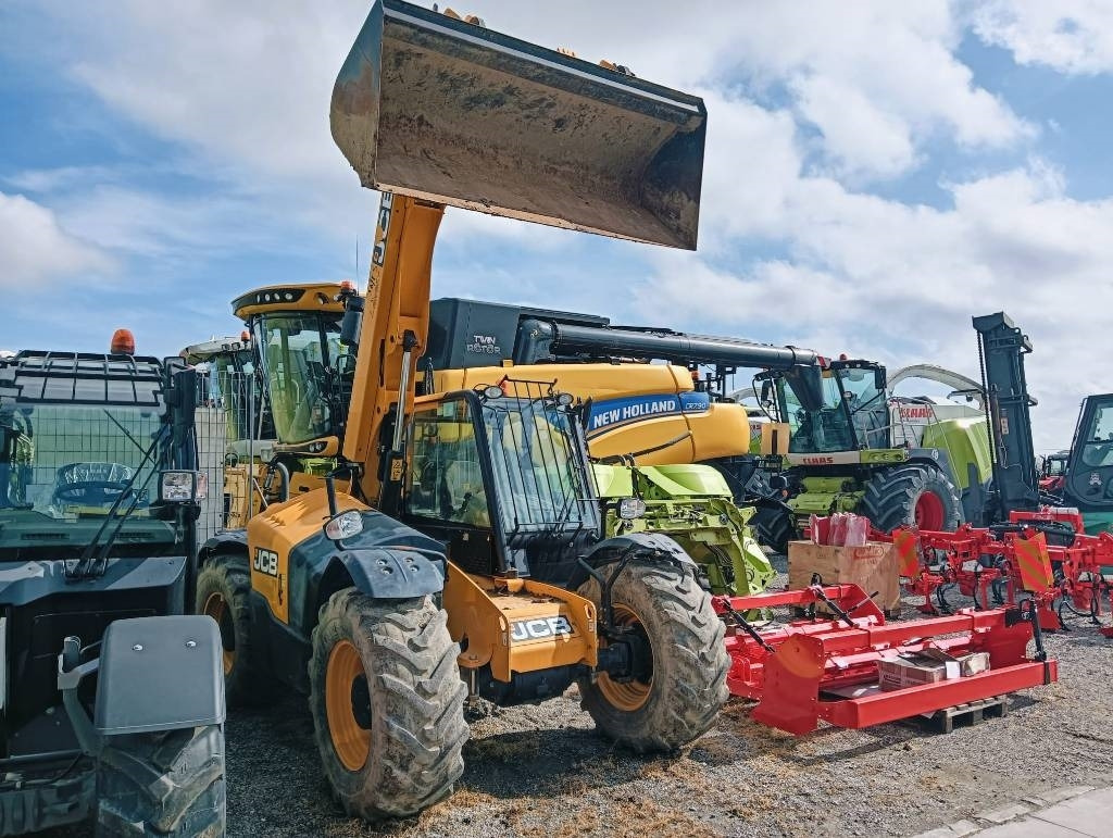 JCB 526-56 Agri - Навантажувач телескопічний: фото 1 JCB 526-56 Agri - Навантажувач телескопічний: фото 1