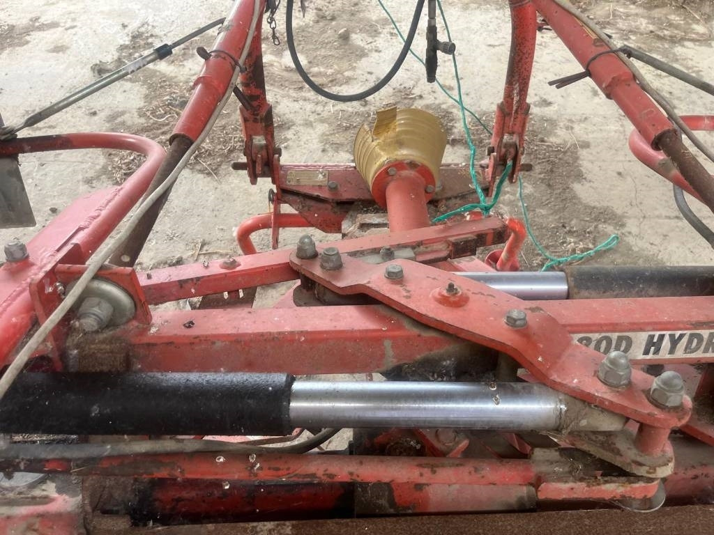 Lely TH 680 - Сіноворушилка: фото 3 Lely TH 680 - Сіноворушилка: фото 3