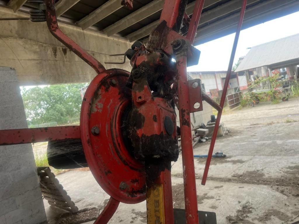 Lely TH 680 - Сіноворушилка: фото 4 Lely TH 680 - Сіноворушилка: фото 4