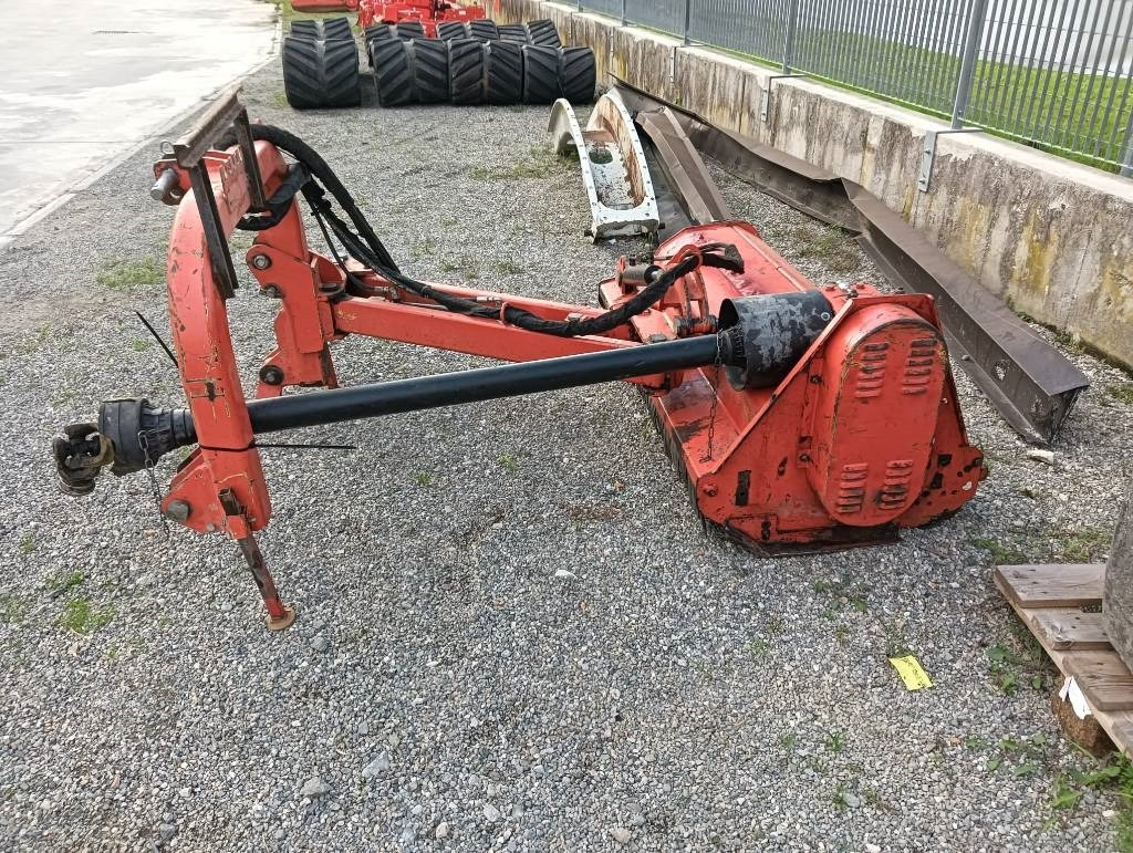 Maschio Giraffa 160 - Косарка-подрібнювач/ Мульчер: фото 3 Maschio Giraffa 160 - Косарка-подрібнювач/ Мульчер: фото 3
