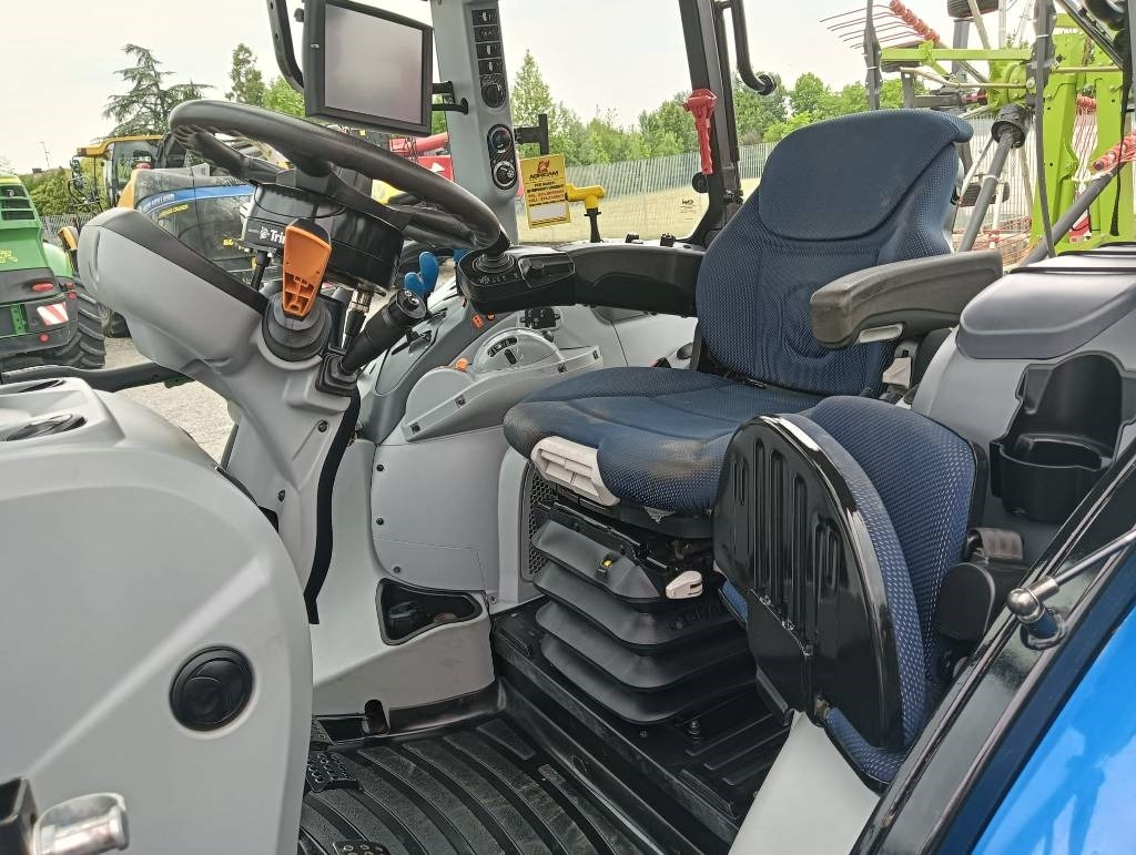 Трактор New Holland T 5.120: фото 10
