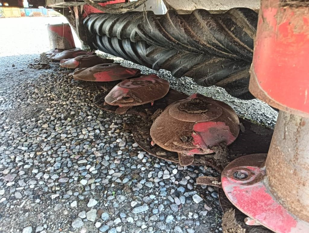 Pöttinger NOVACT X8 - Косарка: фото 3 Pöttinger NOVACT X8 - Косарка: фото 3