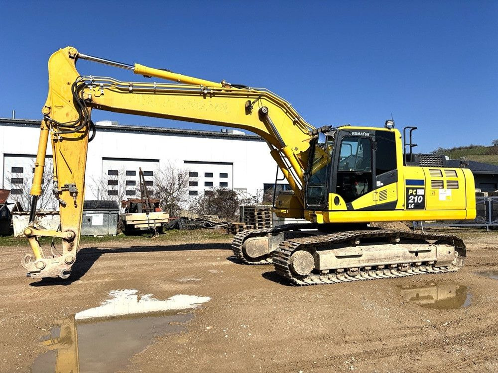 Komatsu PC210LC-11 - Гусеничний екскаватор: фото 1 Komatsu PC210LC-11 - Гусеничний екскаватор: фото 1