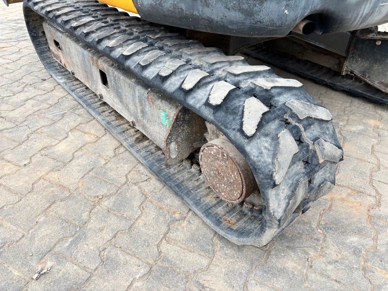 Komatsu PC26MR-3 - Міні-екскаватор: фото 3 Komatsu PC26MR-3 - Міні-екскаватор: фото 3