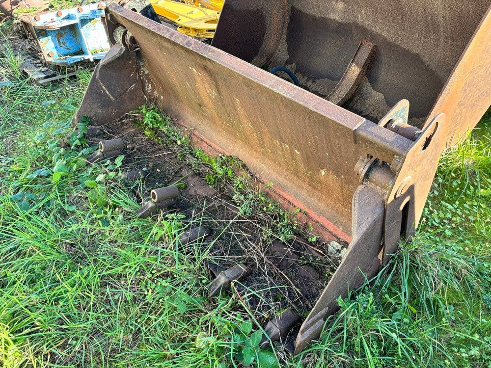Schaeff Klappschaufel Greiferschaufel - Колісний навантажувач: фото 3 Schaeff Klappschaufel Greiferschaufel - Колісний навантажувач: фото 3