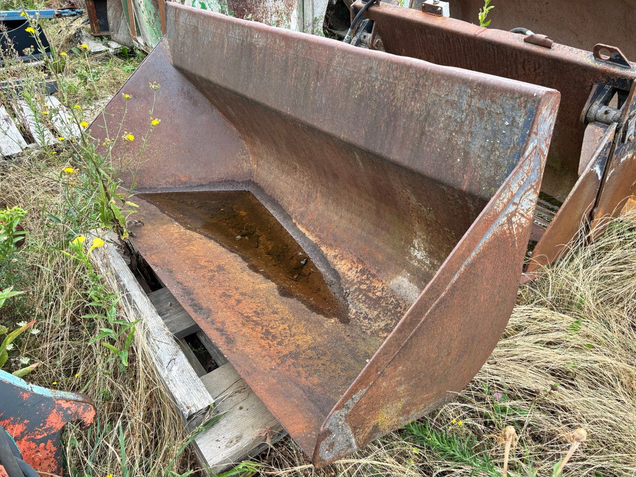 Schaeff Seitenkippschaufel - Колісний навантажувач: фото 1 Schaeff Seitenkippschaufel - Колісний навантажувач: фото 1