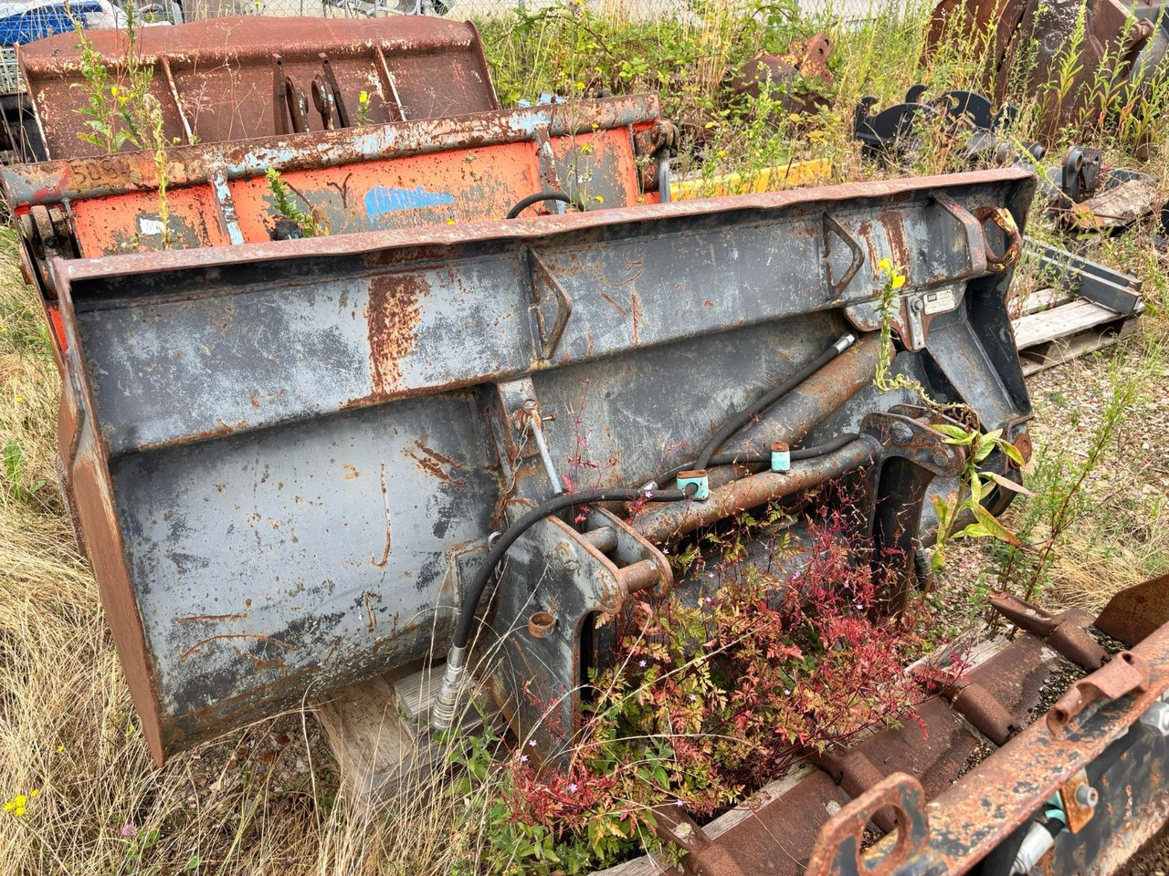 Schaeff Seitenkippschaufel - Колісний навантажувач: фото 2 Schaeff Seitenkippschaufel - Колісний навантажувач: фото 2