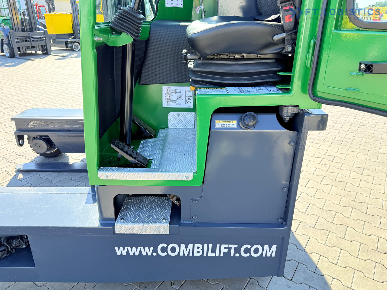 COMBILIFT C3000 / DUPLEX - 4100MM / DIESEL / FREE LIFT / CABIN / LIKE NEW - Чотириходовий річ-трак: фото 5 COMBILIFT C3000 / DUPLEX - 4100MM / DIESEL / FREE LIFT / CABIN / LIKE NEW - Чотириходовий річ-трак: фото 5