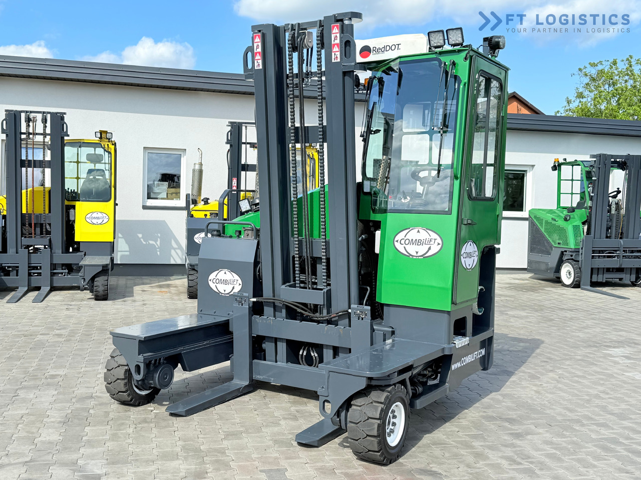 COMBILIFT C3500 / DUPLEX 4100MM / GAS / EXTENDABLE FORKS / CABIN / HEATING + AIR CONDITIONING / LIKE NEW - Чотириходовий річ-трак: фото 2 COMBILIFT C3500 / DUPLEX 4100MM / GAS / EXTENDABLE FORKS / CABIN / HEATING + AIR CONDITIONING / LIKE NEW - Чотириходовий річ-трак: фото 2
