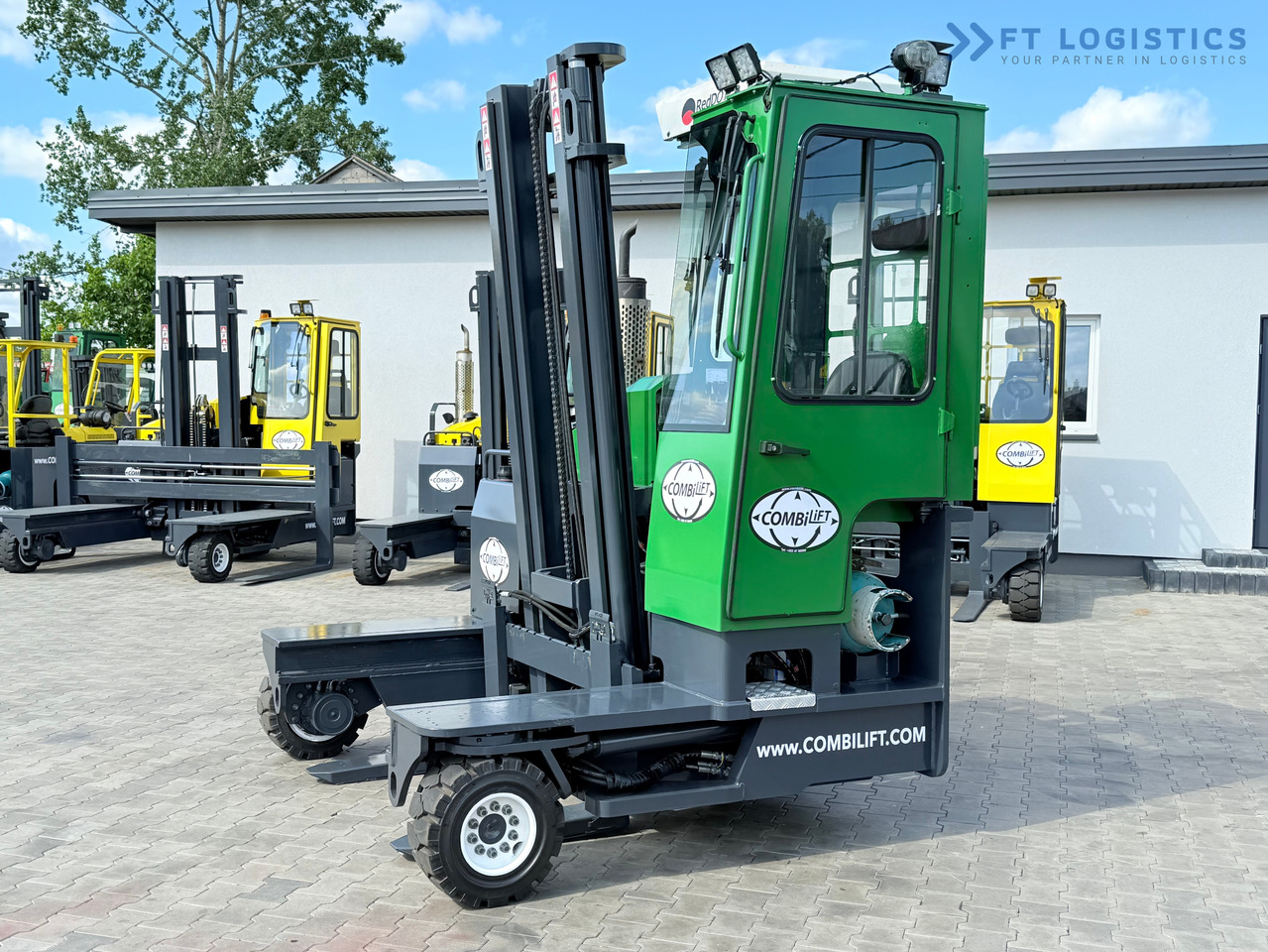 COMBILIFT C3500 / DUPLEX 4100MM / GAS / EXTENDABLE FORKS / CABIN / HEATING + AIR CONDITIONING / LIKE NEW - Чотириходовий річ-трак: фото 3 COMBILIFT C3500 / DUPLEX 4100MM / GAS / EXTENDABLE FORKS / CABIN / HEATING + AIR CONDITIONING / LIKE NEW - Чотириходовий річ-трак: фото 3