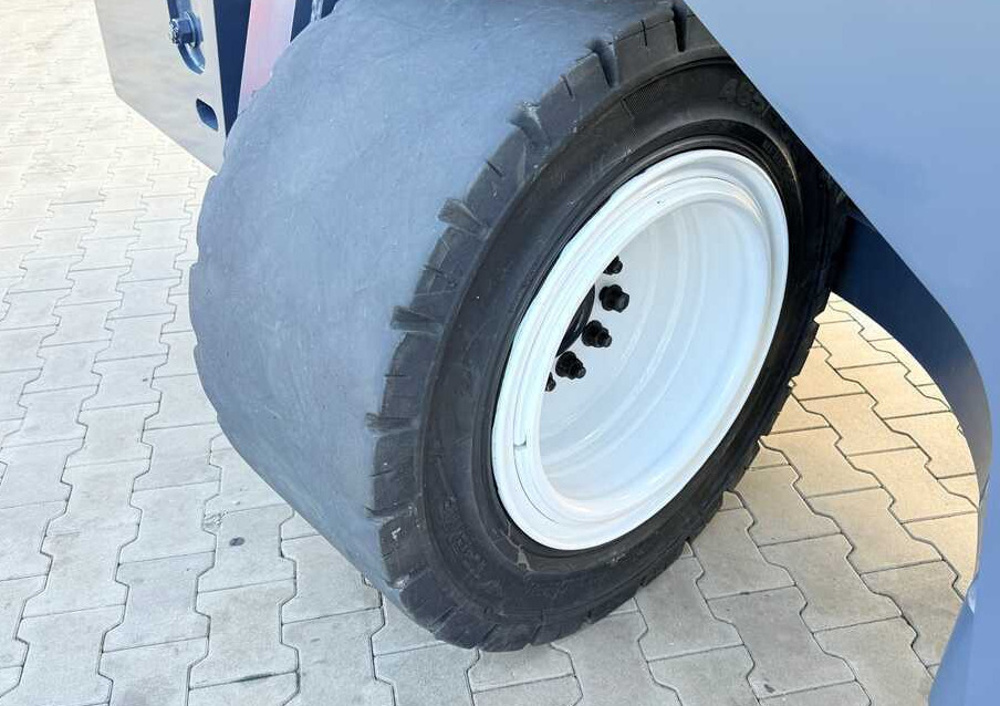 Combilift C14000 / DUPLEX - 3600 / GAS / FREE-LIFT - Чотириходовий річ-трак: фото 5 Combilift C14000 / DUPLEX - 3600 / GAS / FREE-LIFT - Чотириходовий річ-трак: фото 5