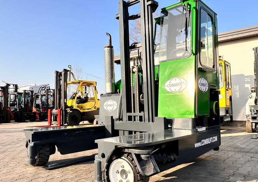 Combilift C3000 / DUPLEX / 4100MM / LPG / FREE LIFT / LIKE NEW - Чотириходовий річ-трак: фото 5 Combilift C3000 / DUPLEX / 4100MM / LPG / FREE LIFT / LIKE NEW - Чотириходовий річ-трак: фото 5