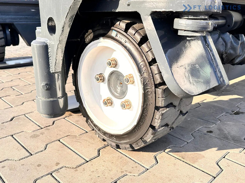 Combilift C3000 / DUPLEX / 4100MM / LPG / FREE LIFT / Like New C3000 / DUPLEX / 4100MM / LPG / FREE LIFT / Like New - Чотириходовий річ-трак: фото 4 Combilift C3000 / DUPLEX / 4100MM / LPG / FREE LIFT / Like New C3000 / DUPLEX / 4100MM / LPG / FREE LIFT / Like New - Чотириходовий річ-трак: фото 4