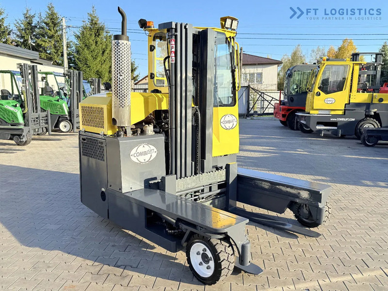 Combilift C3000 / GAS / TRIPLEX 4900MM / FREE LIFT / FORK POSITIONER / FULL CABIN / EXCELLENT CONDITION / Wide range of four-way and side - Чотириходовий річ-трак: фото 5 Combilift C3000 / GAS / TRIPLEX 4900MM / FREE LIFT / FORK POSITIONER / FULL CABIN / EXCELLENT CONDITION / Wide range of four-way and side - Чотириходовий річ-трак: фото 5