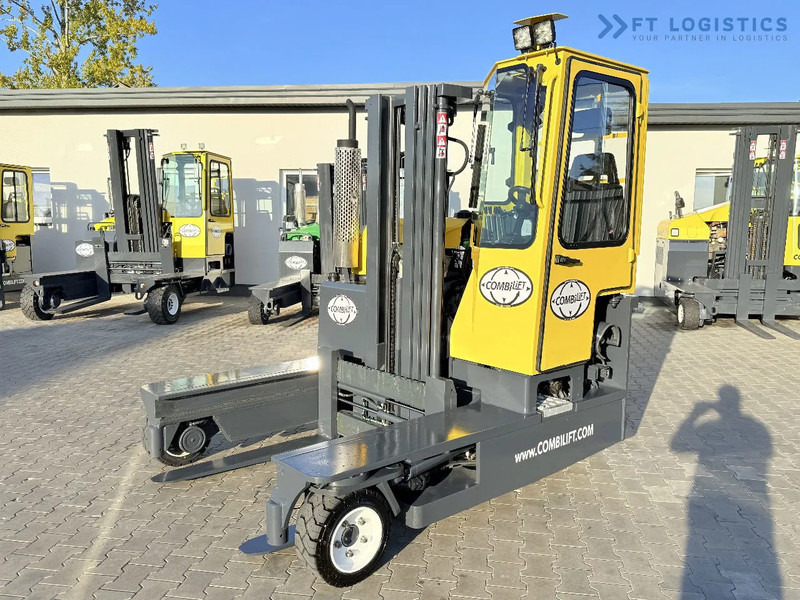 Combilift C3000 / GAS / TRIPLEX 4900MM / FREE LIFT / FORK POSITIONER / FULL CABIN / EXCELLENT CONDITION / Wide range of four-way and side - Чотириходовий річ-трак: фото 1 Combilift C3000 / GAS / TRIPLEX 4900MM / FREE LIFT / FORK POSITIONER / FULL CABIN / EXCELLENT CONDITION / Wide range of four-way and side - Чотириходовий річ-трак: фото 1