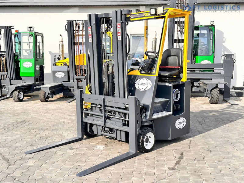 Combilift C3000CB / LPG / TRIPLEX / 4900MM / FREE LIFT / POSITIONER / LIKE NEW C3000CB / LPG / TRIPLEX / 4900MM / FREE LIFT / POSITIONER / - Чотириходовий річ-трак: фото 4 Combilift C3000CB / LPG / TRIPLEX / 4900MM / FREE LIFT / POSITIONER / LIKE NEW C3000CB / LPG / TRIPLEX / 4900MM / FREE LIFT / POSITIONER / - Чотириходовий річ-трак: фото 4