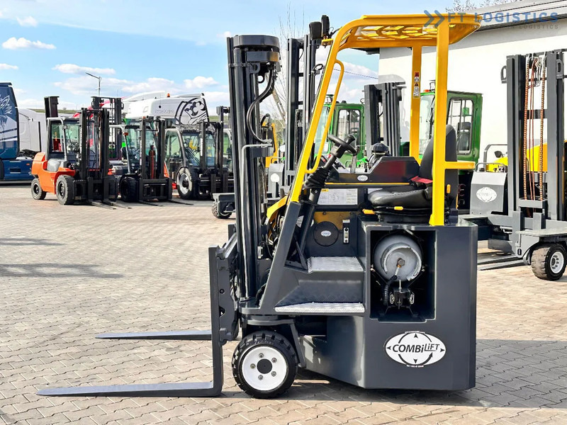 Combilift C3000CB / LPG / TRIPLEX / 4900MM / FREE LIFT / POSITIONER / LIKE NEW C3000CB / LPG / TRIPLEX / 4900MM / FREE LIFT / POSITIONER / - Чотириходовий річ-трак: фото 5 Combilift C3000CB / LPG / TRIPLEX / 4900MM / FREE LIFT / POSITIONER / LIKE NEW C3000CB / LPG / TRIPLEX / 4900MM / FREE LIFT / POSITIONER / - Чотириходовий річ-трак: фото 5