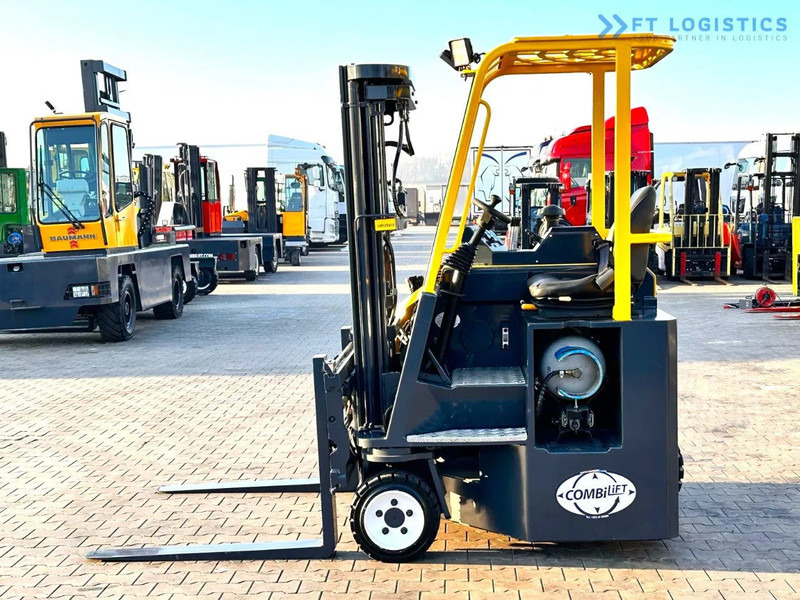 Combilift C3000CB / LPG / TRIPLEX - 4900MM / LPG / FREE LIFT / FORK POSITIONER C3000CB / LPG / TRIPLEX - 4900MM / LPG / FREE LIFT / FORK P - Чотириходовий річ-трак: фото 2 Combilift C3000CB / LPG / TRIPLEX - 4900MM / LPG / FREE LIFT / FORK POSITIONER C3000CB / LPG / TRIPLEX - 4900MM / LPG / FREE LIFT / FORK P - Чотириходовий річ-трак: фото 2
