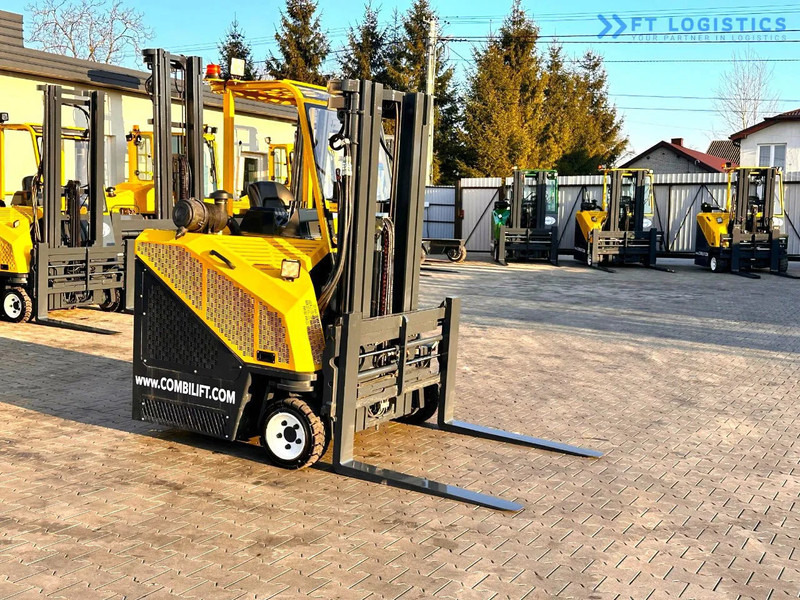 Combilift C3000CB / LPG / TRIPLEX - 4900MM / LPG / FREE LIFT / FORK POSITIONER C3000CB / LPG / TRIPLEX - 4900MM / LPG / FREE LIFT / FORK P - Чотириходовий річ-трак: фото 5 Combilift C3000CB / LPG / TRIPLEX - 4900MM / LPG / FREE LIFT / FORK POSITIONER C3000CB / LPG / TRIPLEX - 4900MM / LPG / FREE LIFT / FORK P - Чотириходовий річ-трак: фото 5