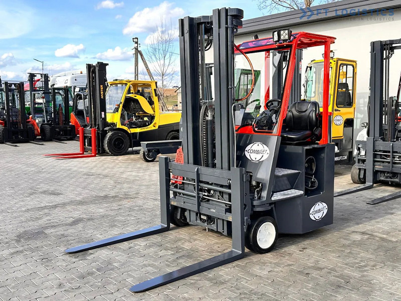 Combilift C3000CB / LPG / TRIPLEX / 5500MM / FREE LIFT / FORK SHIFT / POSITIONER C3000CB / LPG / TRIPLEX / 5500MM / FREE LIFT / FORK SHIFT - Чотириходовий річ-трак: фото 2 Combilift C3000CB / LPG / TRIPLEX / 5500MM / FREE LIFT / FORK SHIFT / POSITIONER C3000CB / LPG / TRIPLEX / 5500MM / FREE LIFT / FORK SHIFT - Чотириходовий річ-трак: фото 2