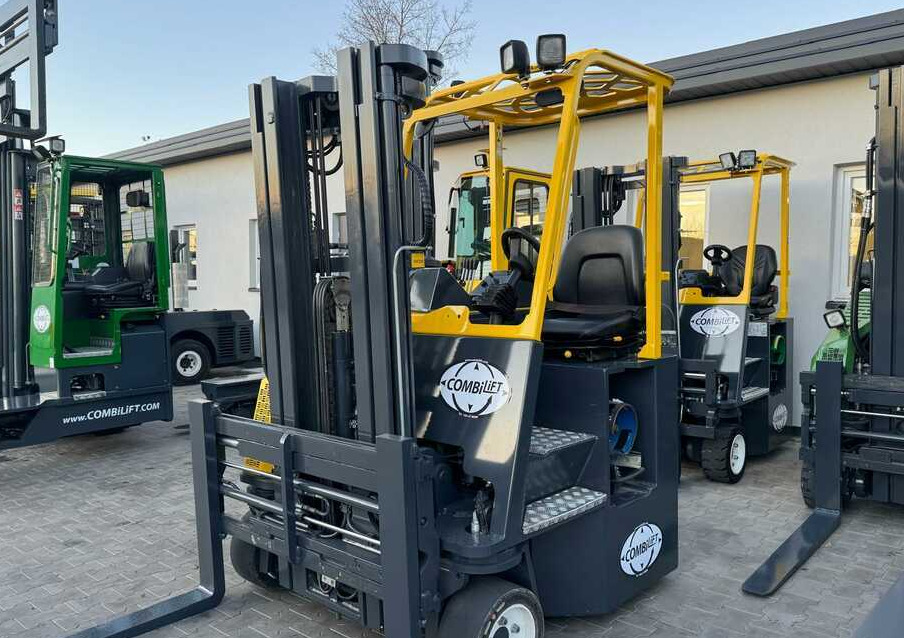 Combilift C3000CB-Triplex 4900mm -2015 year - Чотириходовий річ-трак: фото 2 Combilift C3000CB-Triplex 4900mm -2015 year - Чотириходовий річ-трак: фото 2